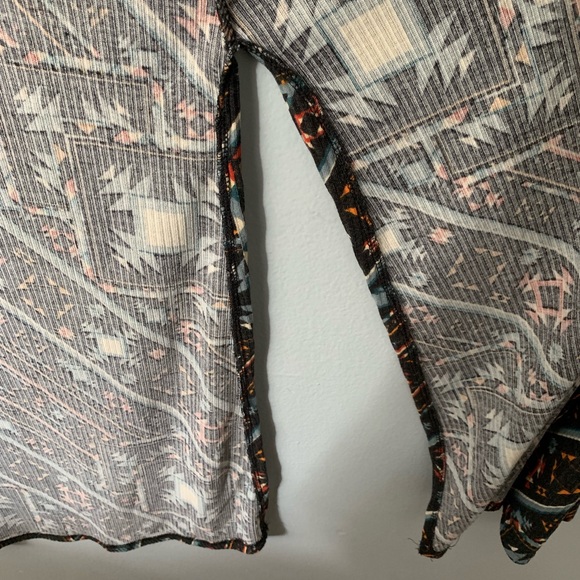 LuLaRoe Joy Vest - Medium - Picture 3 of 4